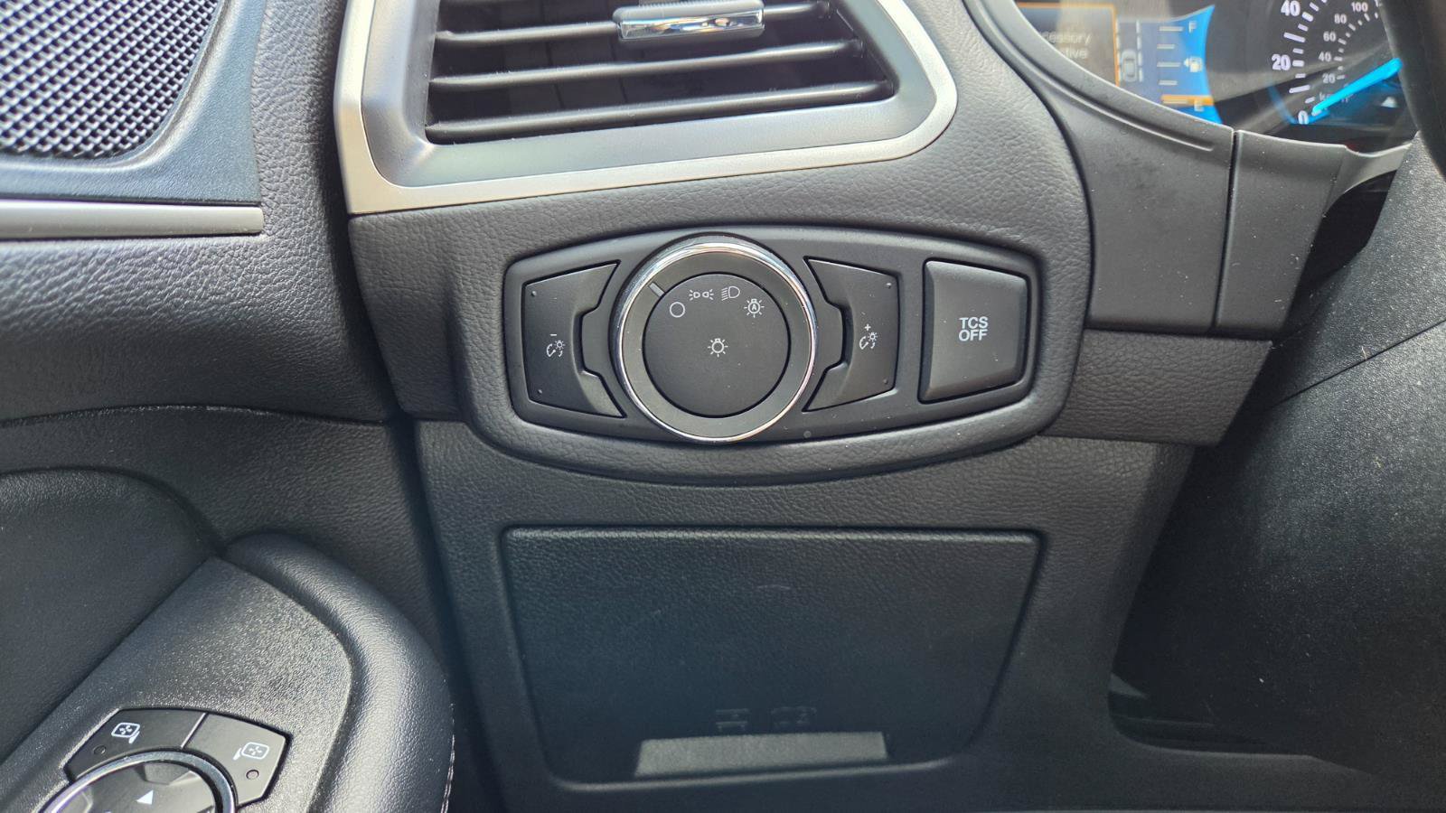 Used 2024 Ford Edge SEL AWD/4WD image 24