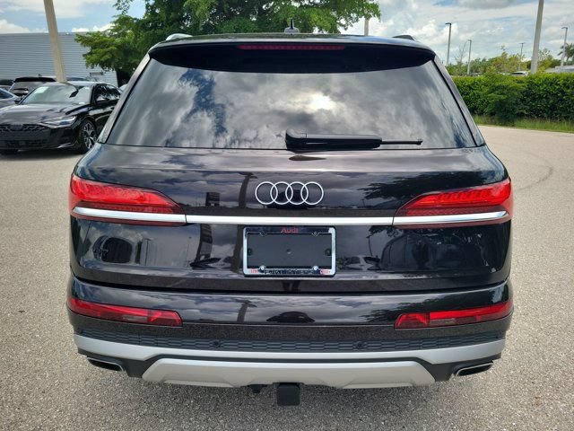 Certified 2025 Audi Q7 3.0T Prestige AWD/4WD image 6