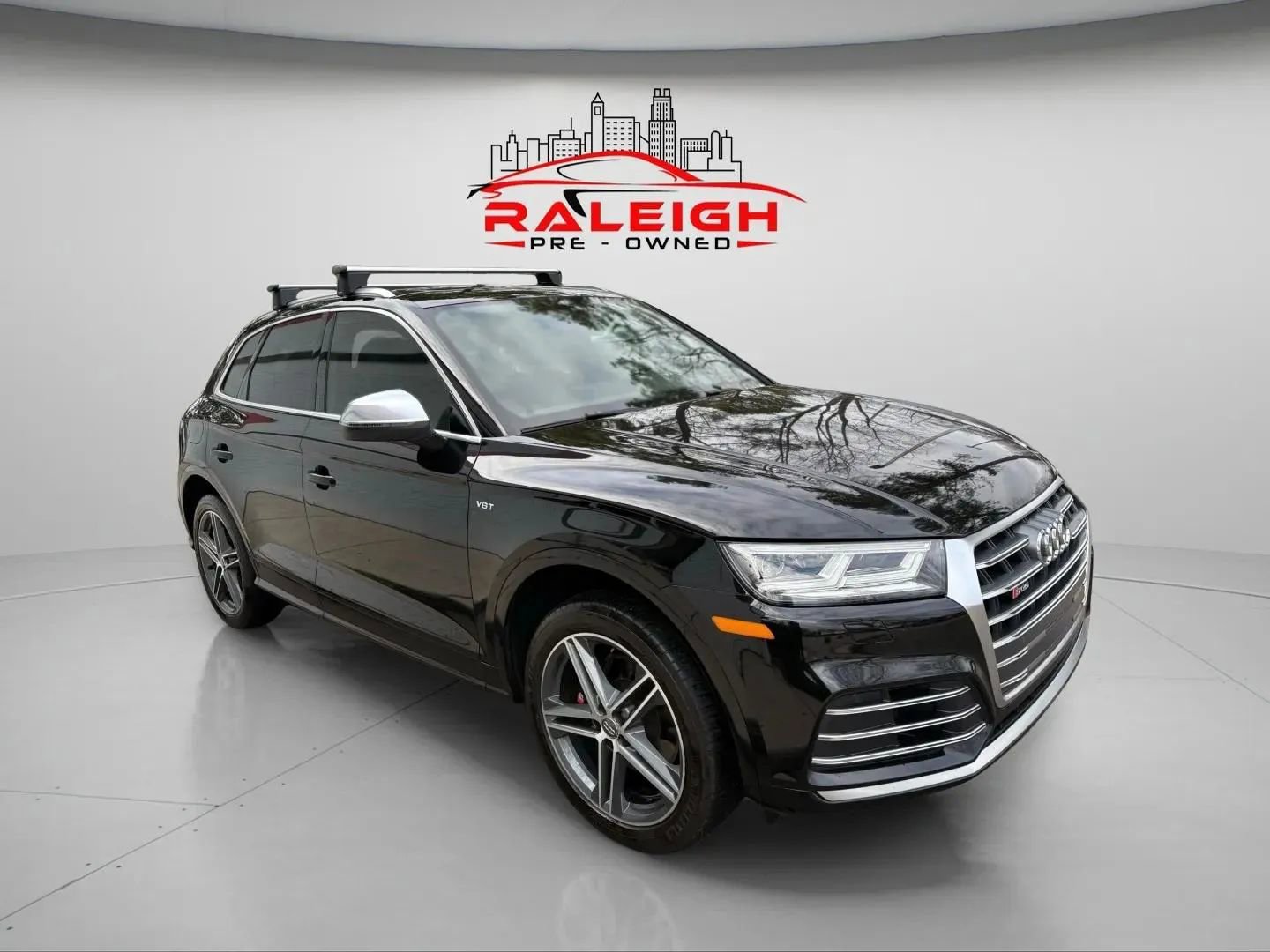 Used 2018 Audi SQ5 Premium Plus w/ Navigation Package image 4