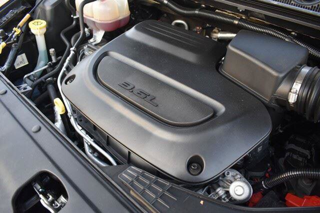 Used 2024 Chrysler Pacifica Touring-L FWD image 39