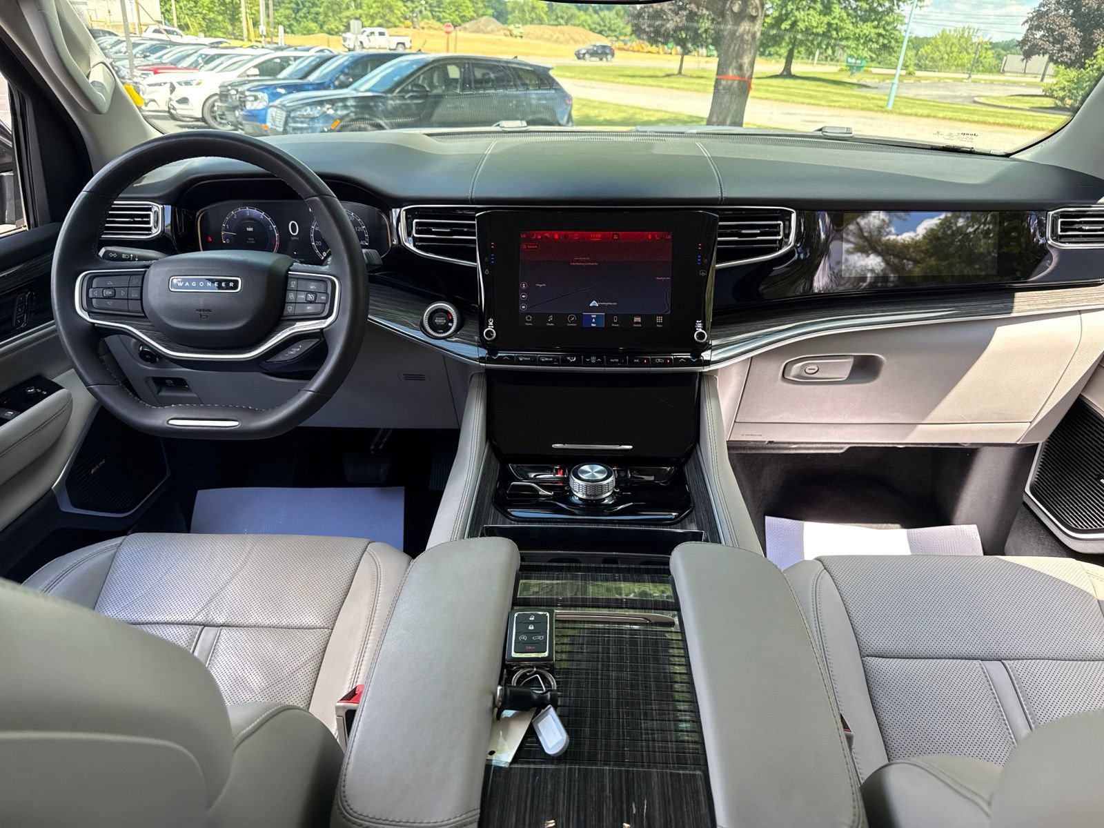 Used 2022 Jeep Wagoneer Series II w/ Premium Group I AWD/4WD image 38