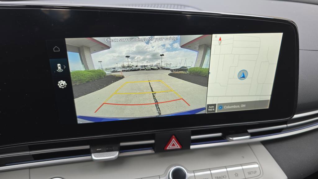 Certified 2025 Hyundai Elantra Limited FWD image 21