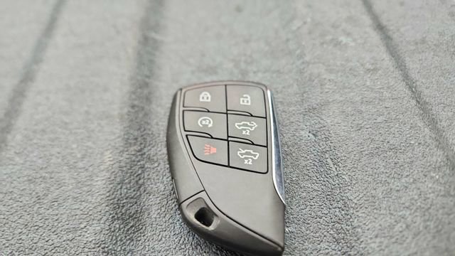 Used 2025 GMC Hummer EV 2X w/ LPO, Sport Package image 65