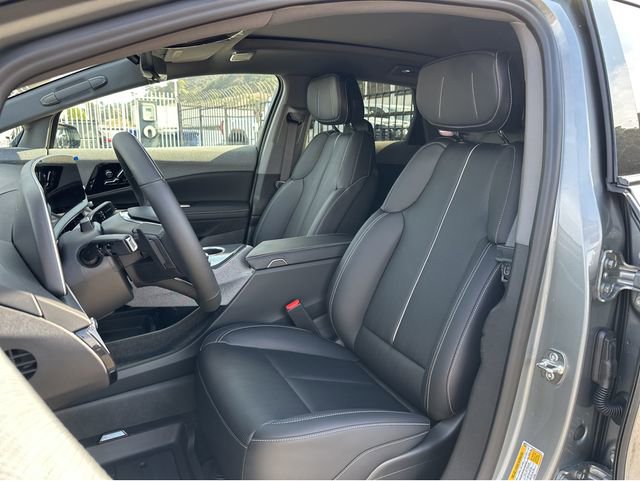 New 2026 Cadillac Optiq Luxury 2 image 23