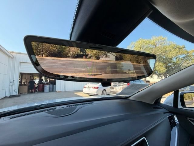 Used 2022 Buick Enclave Avenir w/ Avenir Technology Package FWD image 15