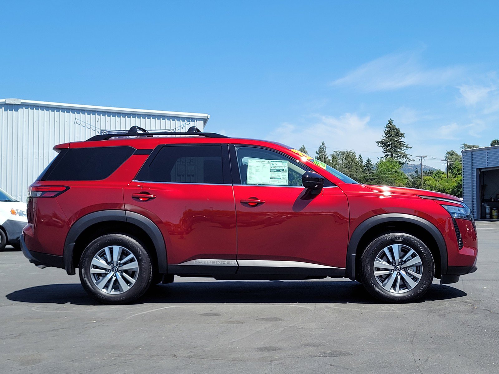 New 2026 Nissan Pathfinder SL AWD/4WD image 4