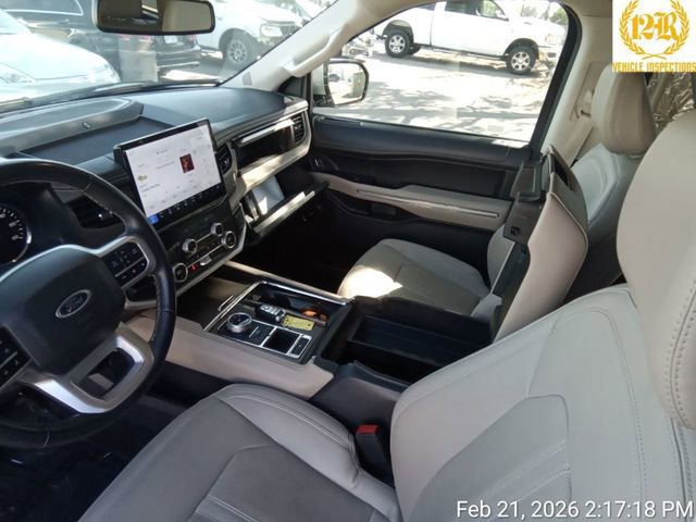 Used 2024 Ford Expedition Limited image 8