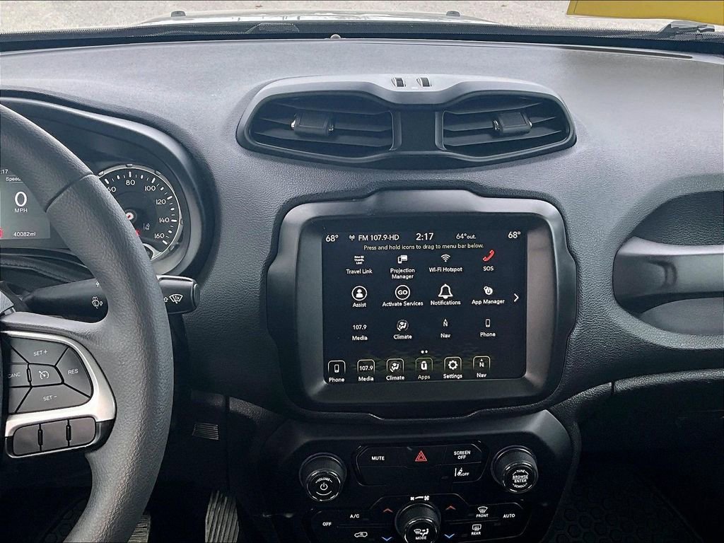 Used 2023 Jeep Renegade Latitude image 18