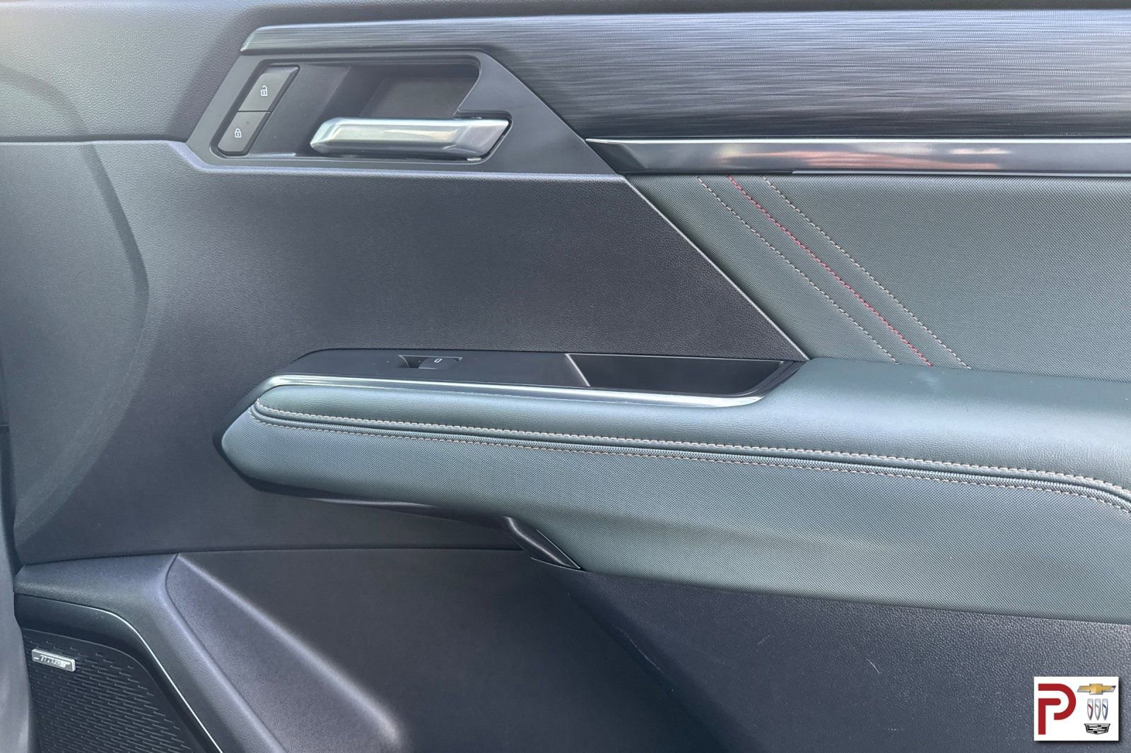 Certified 2025 GMC Acadia AT4 w/ LPO, Floor Liner Package image 21