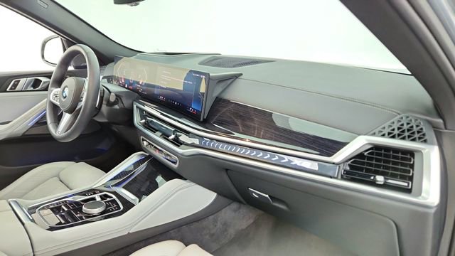 Used 2026 BMW X6 xDrive40i w/ Climate Comfort Package image 22