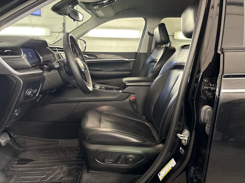 Used 2021 Jeep Grand Cherokee L Limited image 12