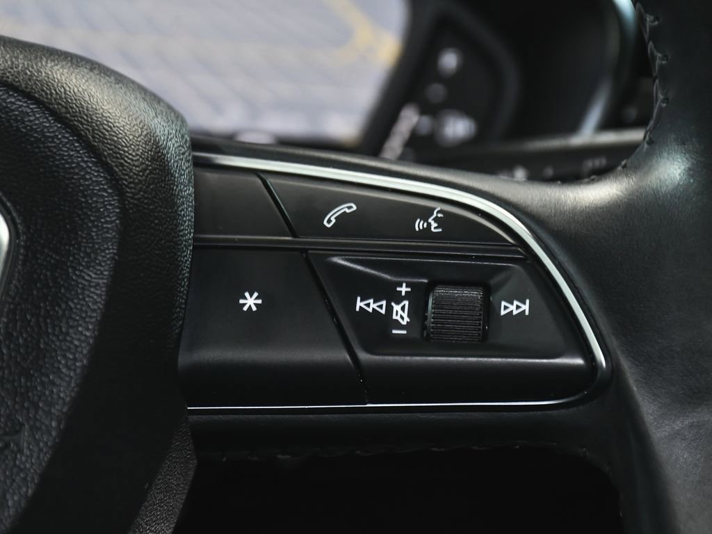 Used 2020 Audi Q3 2.0T Premium Plus w/ Premium Plus Package image 33