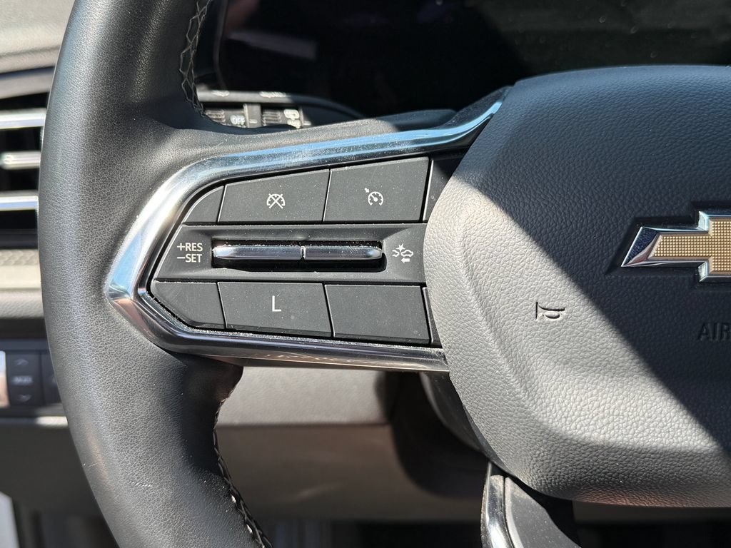 Used 2024 Chevrolet Traverse LT FWD image 18