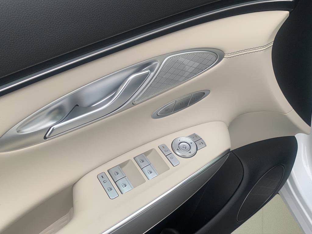 Certified 2026 Genesis GV70 2.5T Select image 17