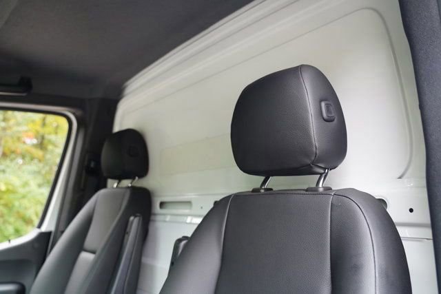 Used 2023 Mercedes-Benz Sprinter 3500 image 26