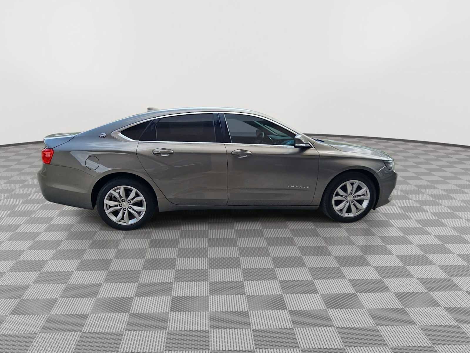 Used 2019 Chevrolet Impala LT image 9