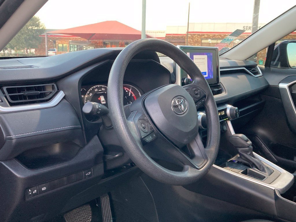 Certified 2025 Toyota RAV4 XLE w/ Convenience Package FWD image 7