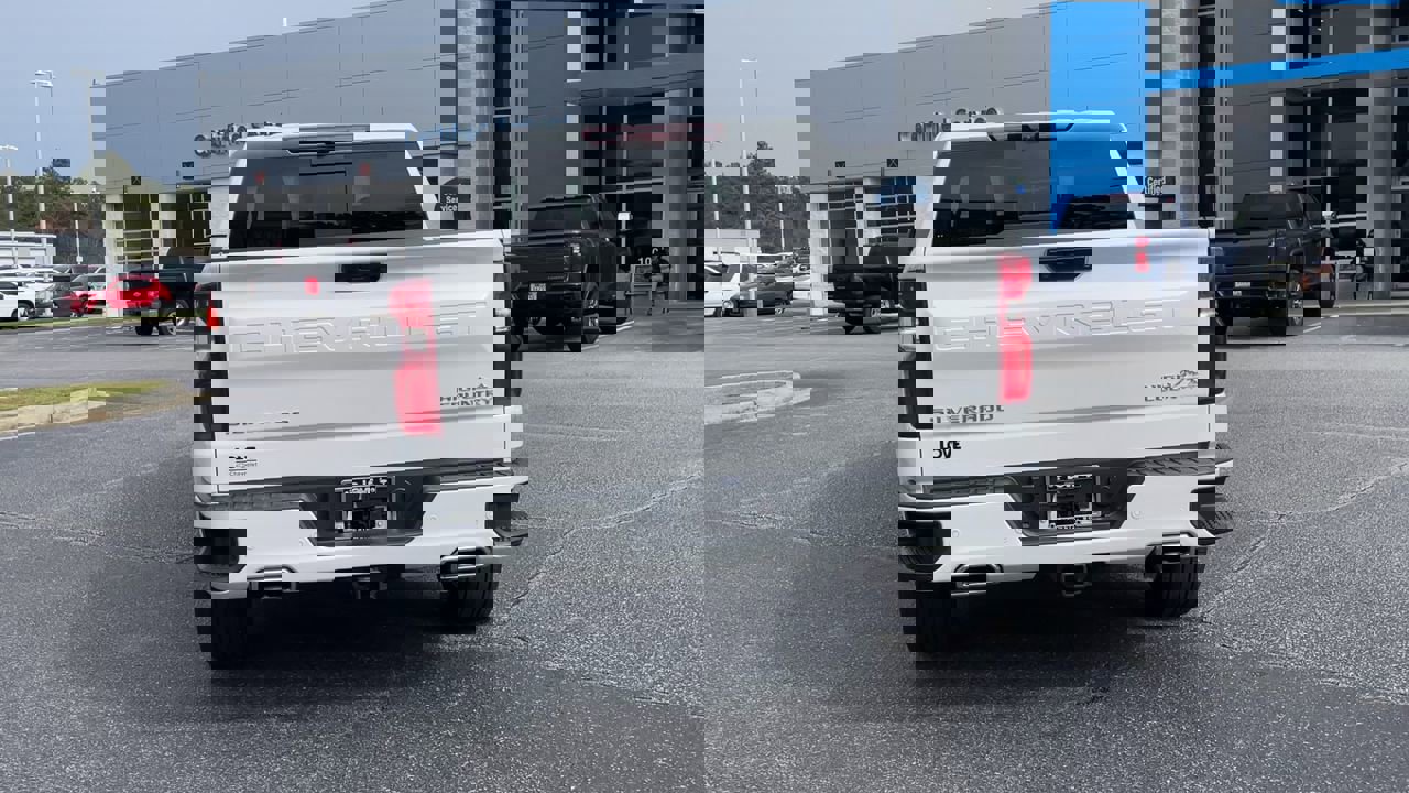 Used 2024 Chevrolet Silverado 1500 High Country w/ High Country Premium Package image 10