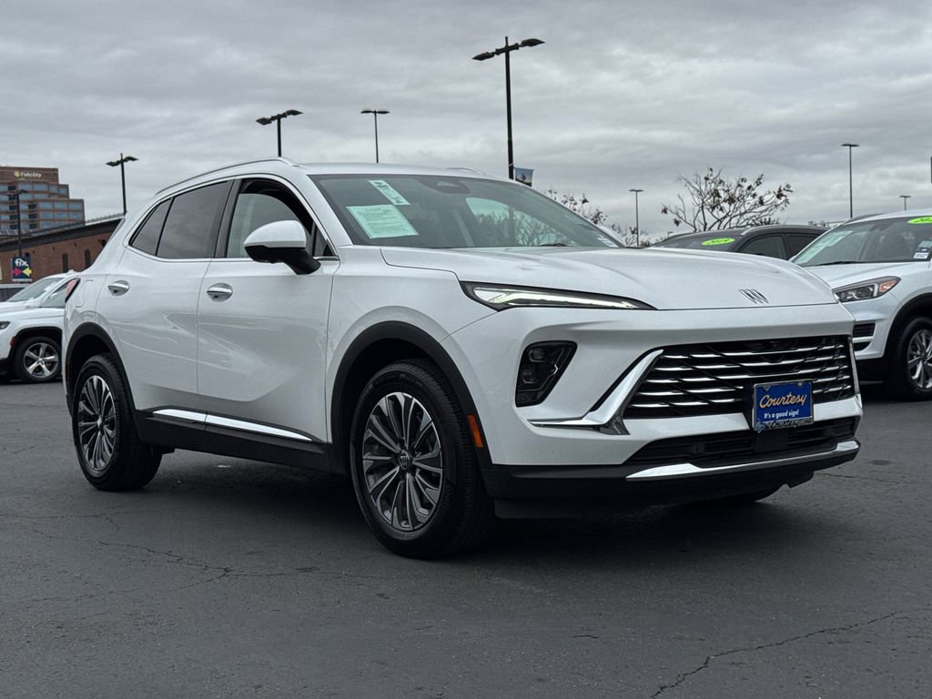 Used 2025 Buick Envision Preferred image 4