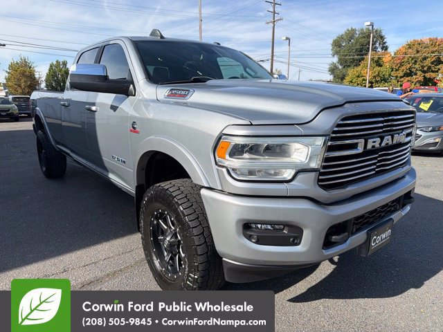 Used 2022 RAM 3500 Laramie AWD/4WD image 3
