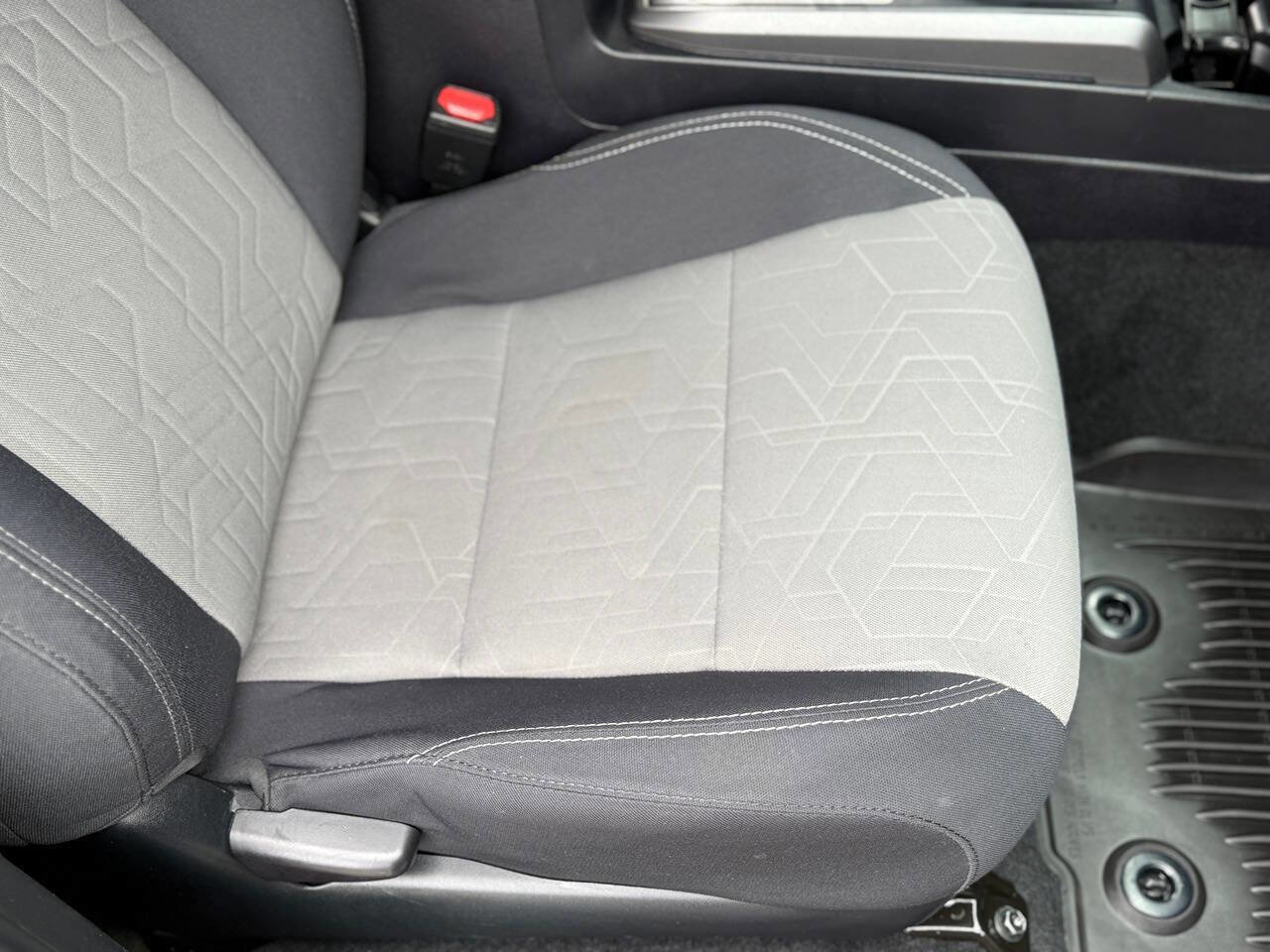 Used 2022 Toyota Tacoma TRD Off-Road image 48