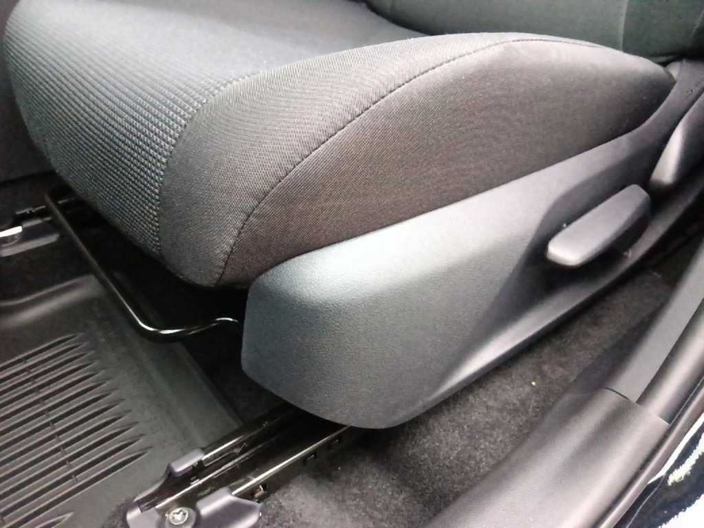 New 2025 Toyota RAV4 LE image 15