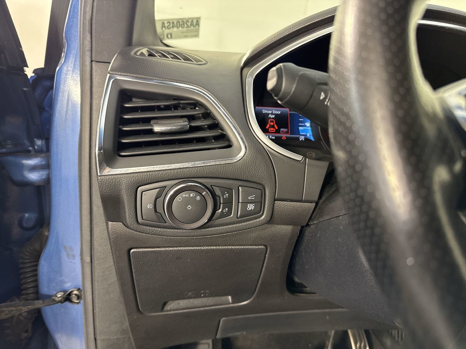 Used 2019 Ford Edge ST image 14