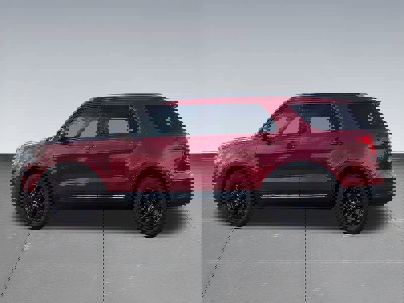 Used 2019 Ford Explorer XLT image 3