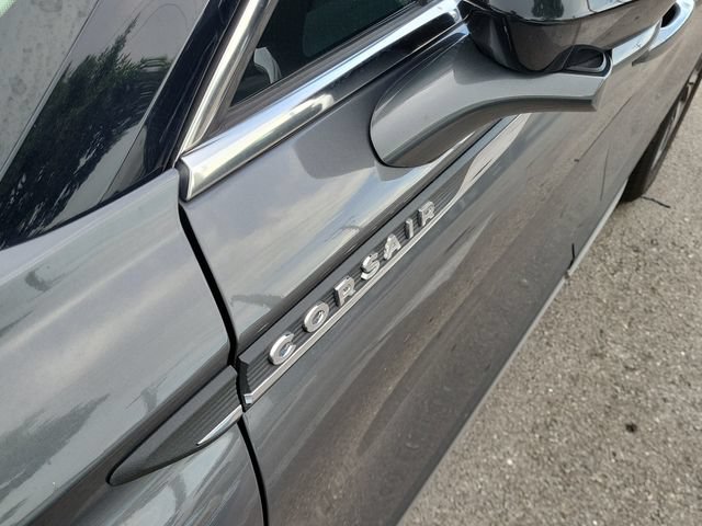 Certified 2025 Lincoln Corsair FWD image 4