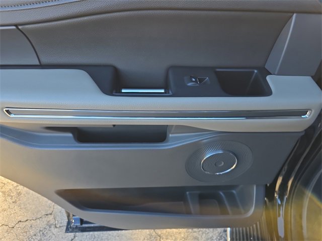 Used 2020 Ford Expedition XLT w/ Equipment Group 202A image 9