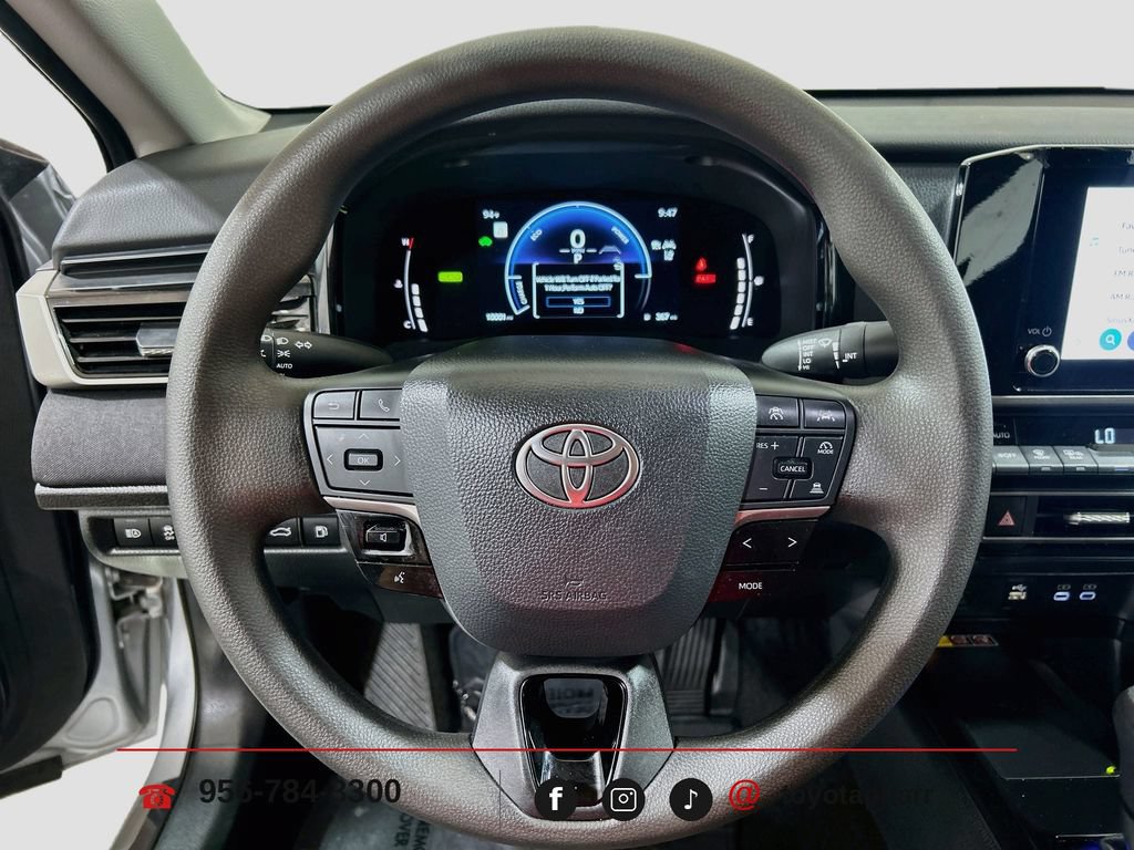 Used 2025 Toyota Camry LE w/ Convenience Package FWD image 10