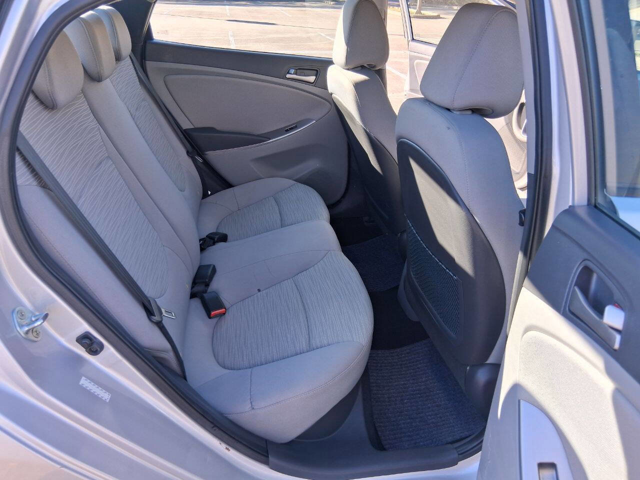 Used 2017 Hyundai Accent SE image 14