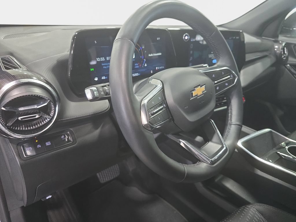 Used 2025 Chevrolet Equinox LT w/ Safety and Technology Package FWD image 21