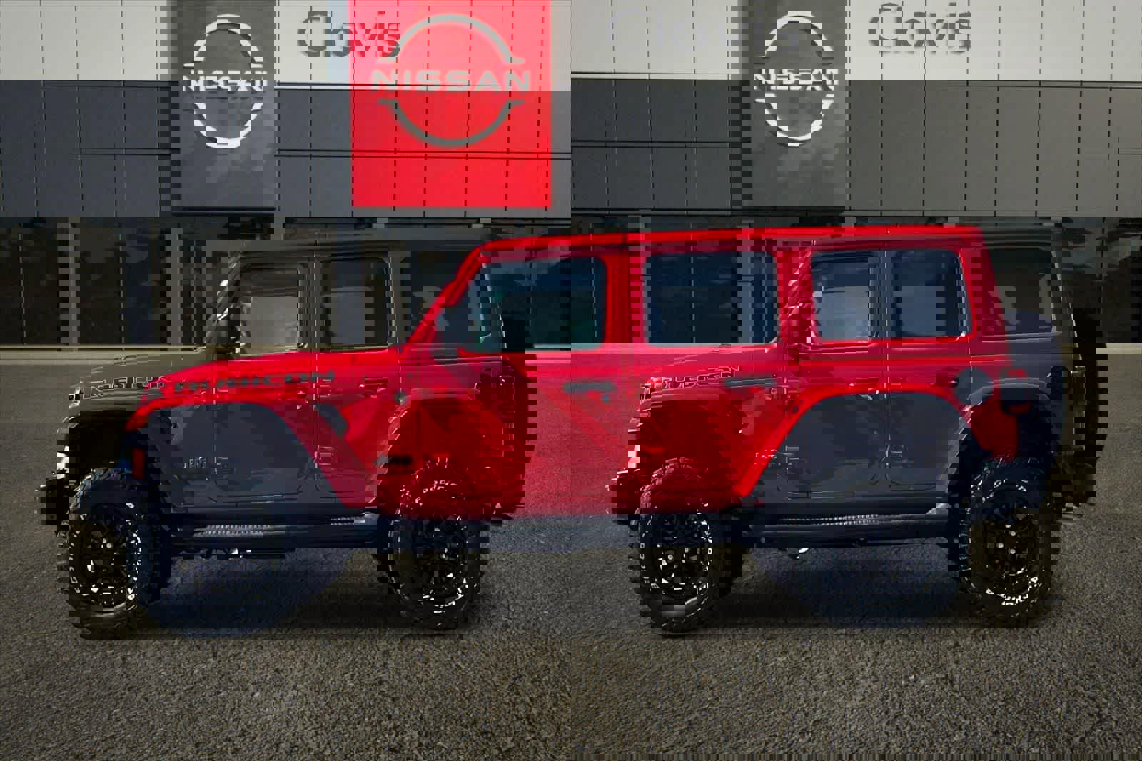 Used 2023 Jeep Wrangler Rubicon 392 image 6