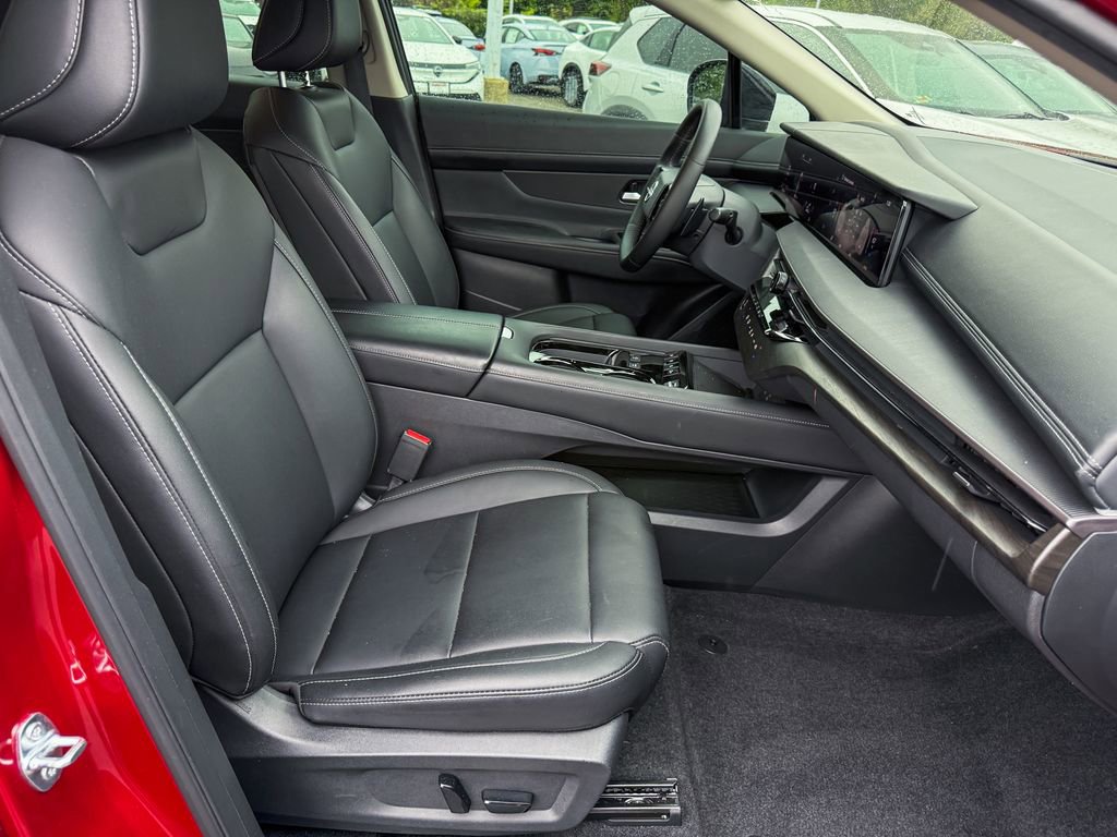 Certified 2025 Nissan Murano SV FWD image 10