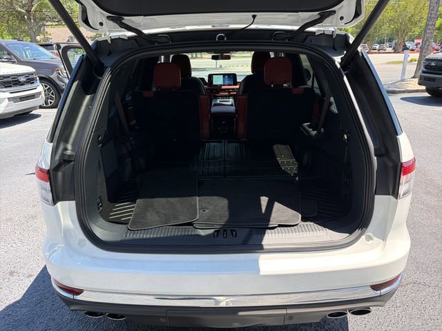 Used 2025 Lincoln Aviator Reserve w/ Illumination Package RWD image 11