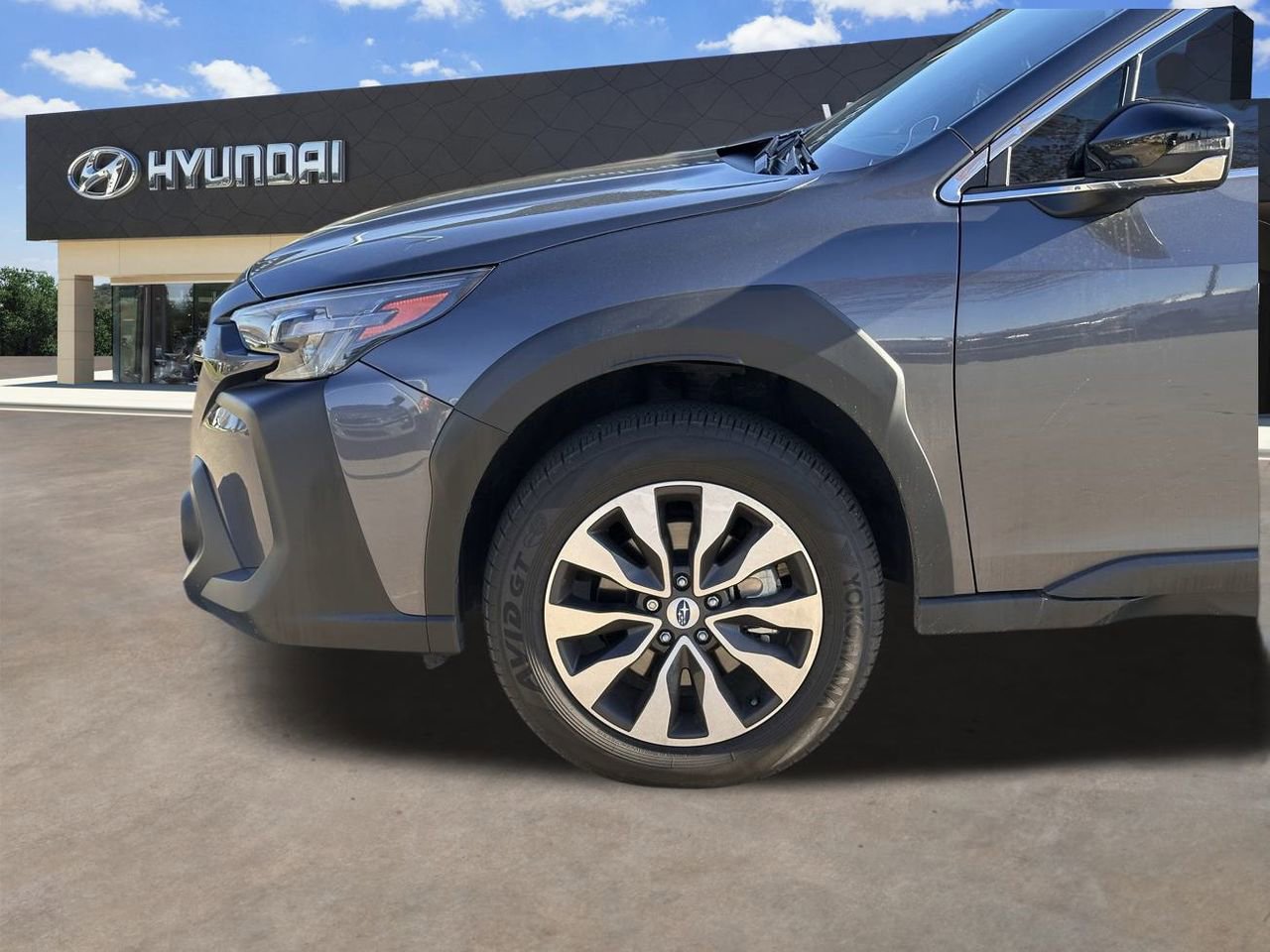 Used 2025 Subaru Outback Limited image 8