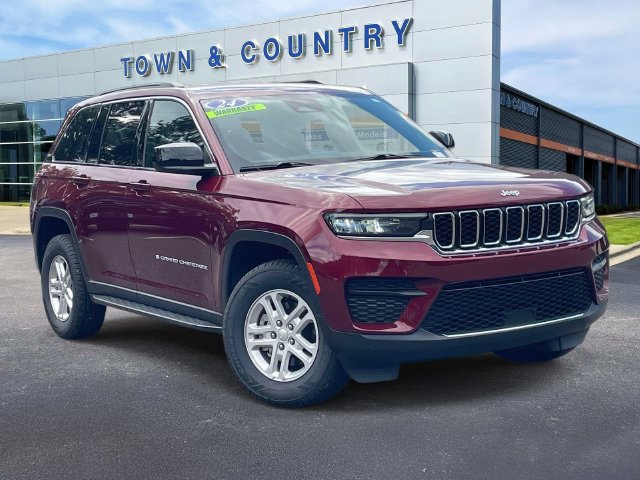 Used 2024 Jeep Grand Cherokee Laredo