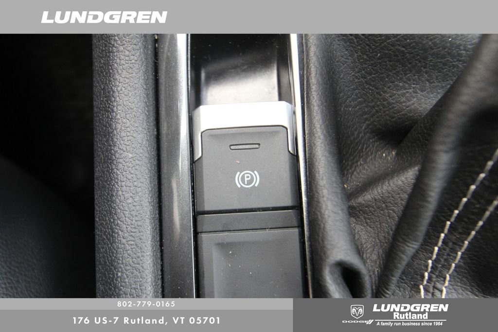 Used 2022 Volkswagen Tiguan SE image 28