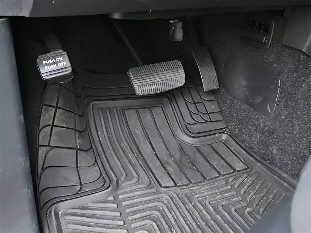 Used 2025 Nissan Frontier S image 26