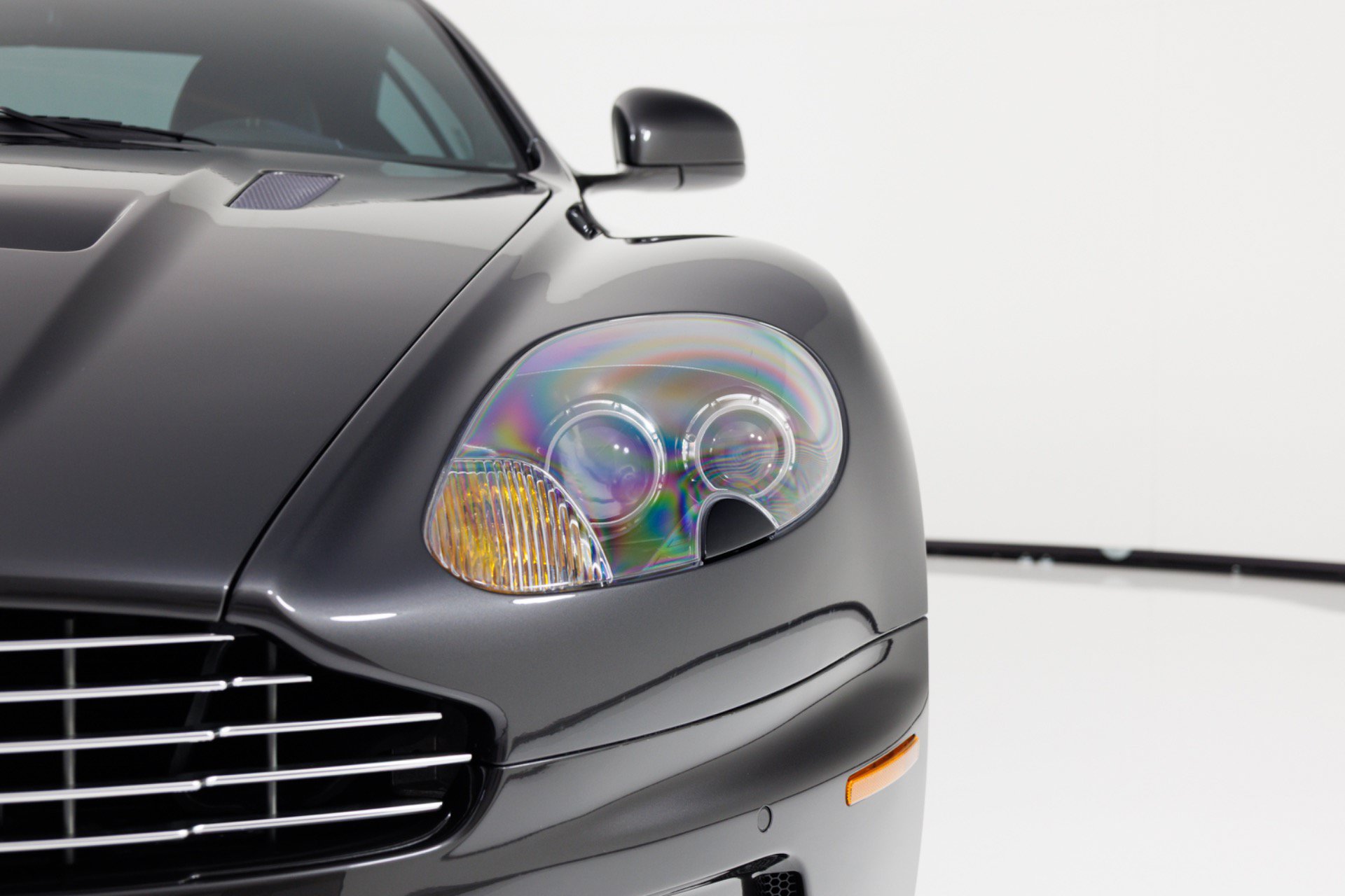 Used 2011 Aston Martin DBS Coupe RWD image 40