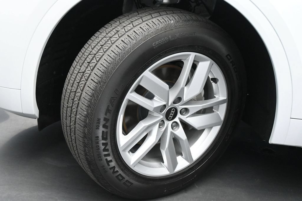 Used 2023 Audi Q5 2.0T Premium w/ Convenience Package AWD/4WD image 22