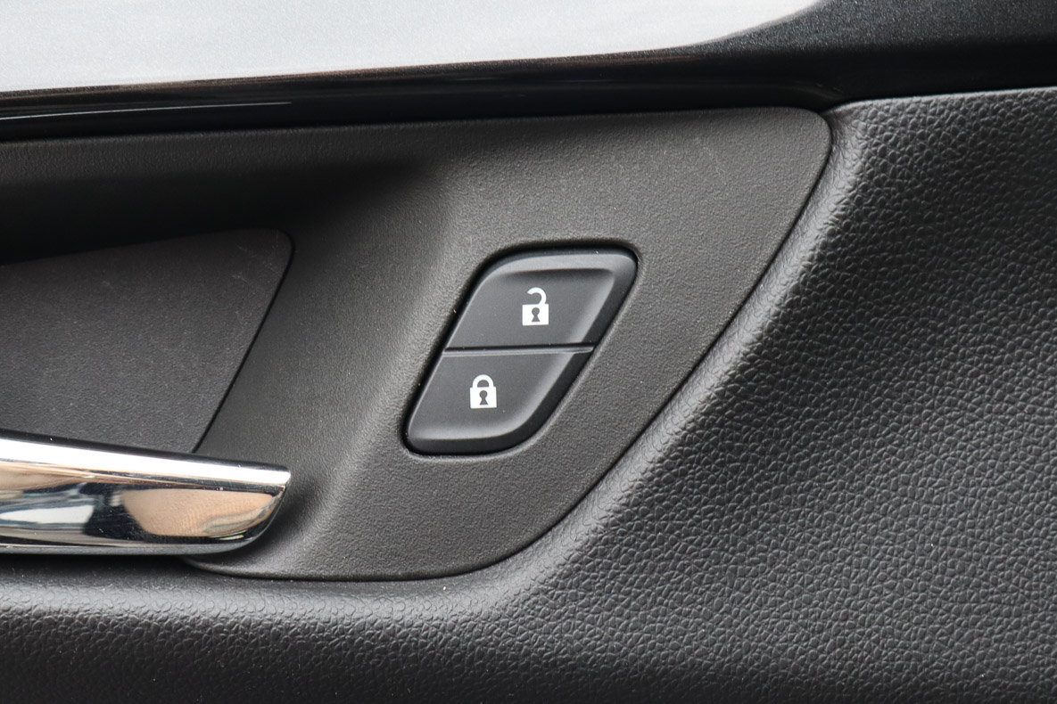 Used 2025 Chevrolet TrailBlazer LT FWD image 15