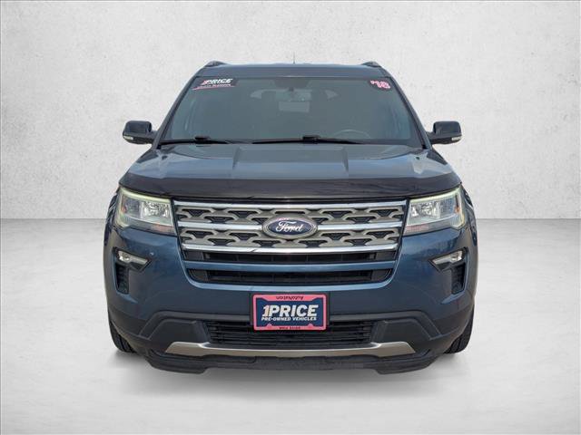 Used 2018 Ford Explorer XLT w/ Equipment Group 201A image 2