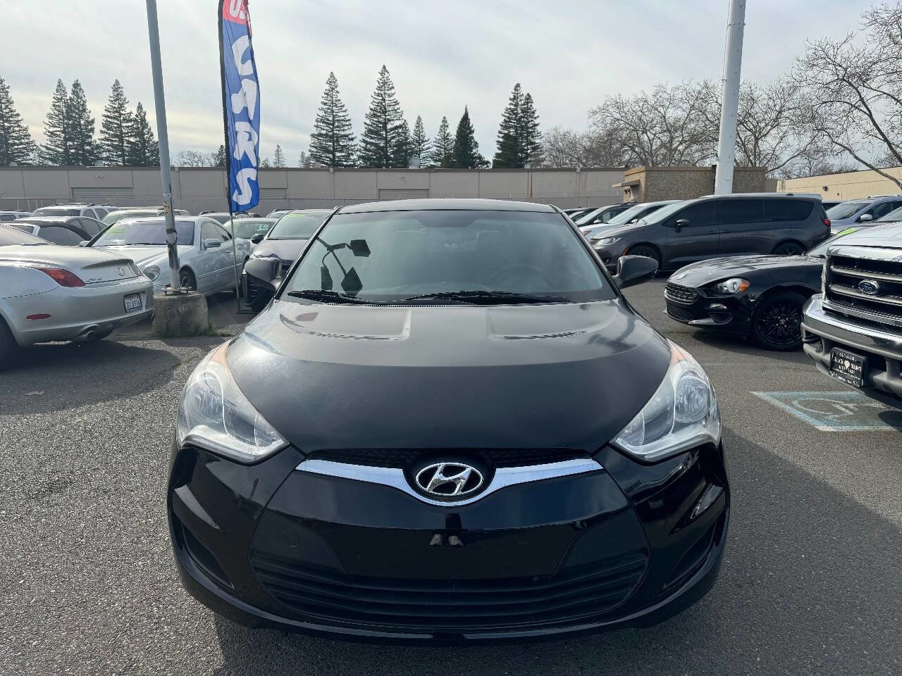 Used 2013 Hyundai Veloster FWD image 6