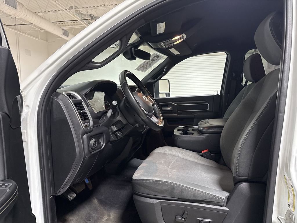 Used 2024 RAM 3500 Big Horn image 19