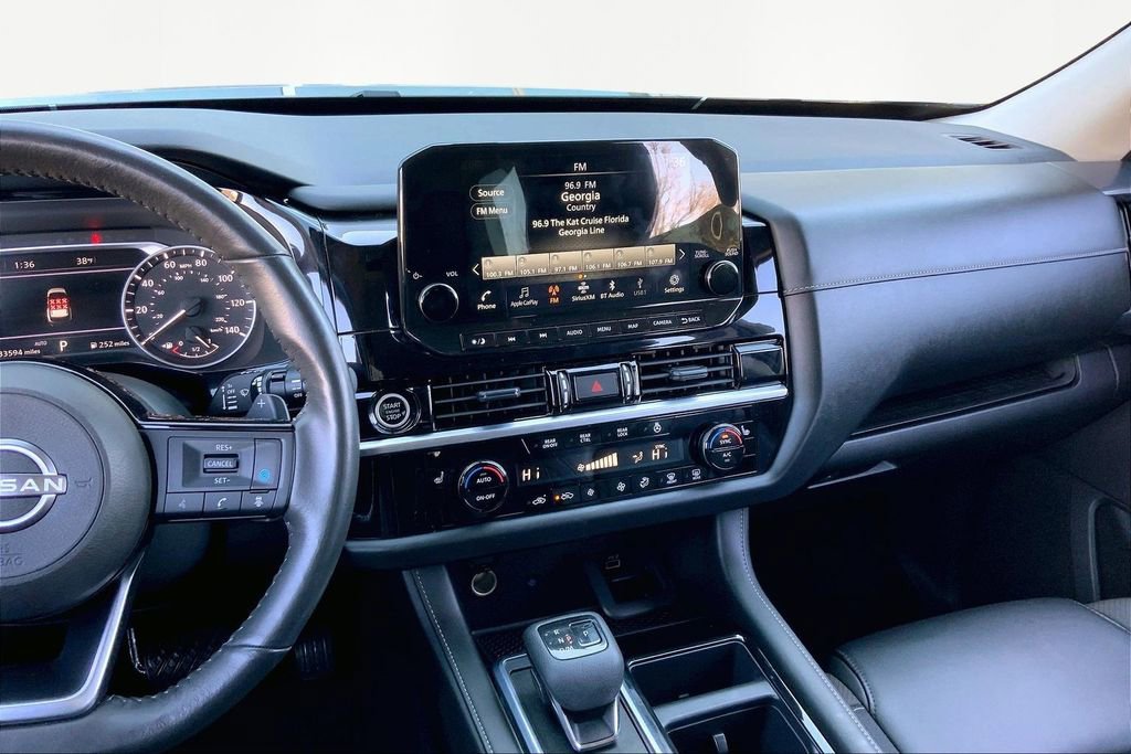 Used 2023 Nissan Pathfinder SL image 9