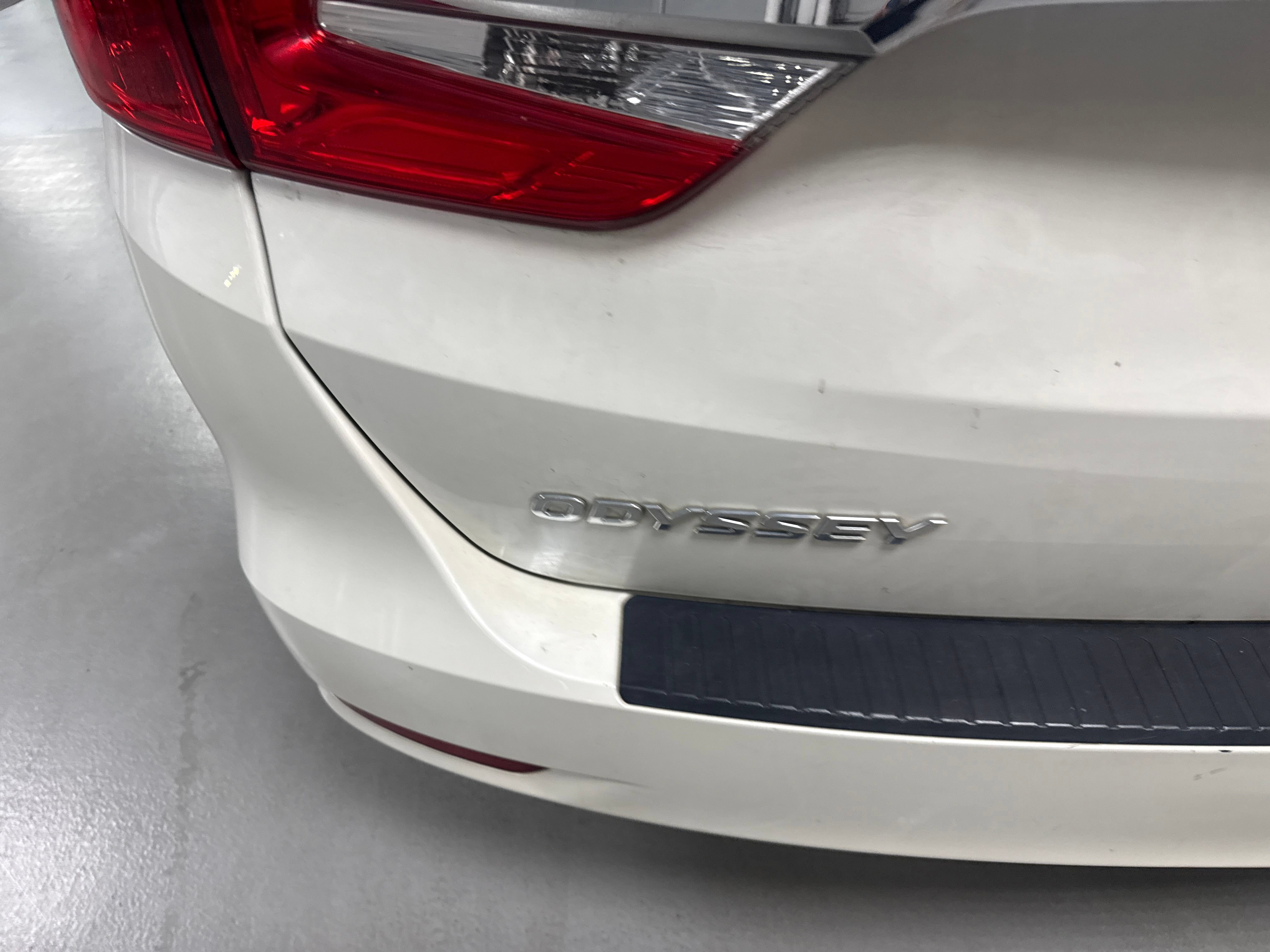 Used 2018 Honda Odyssey EX-L image 29