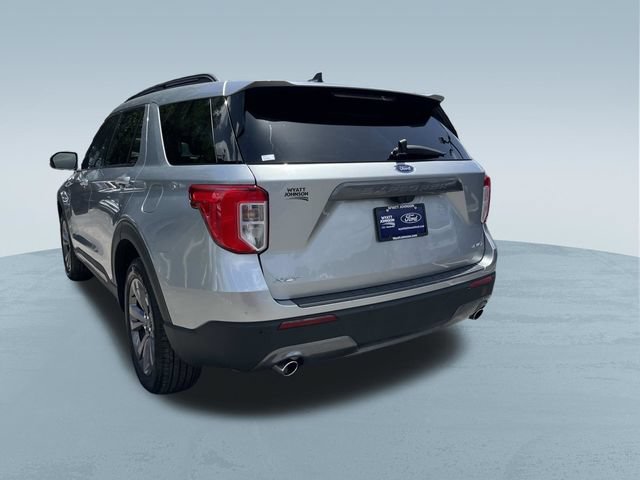 Used 2024 Ford Explorer XLT w/ Equipment Group 202A AWD/4WD image 6