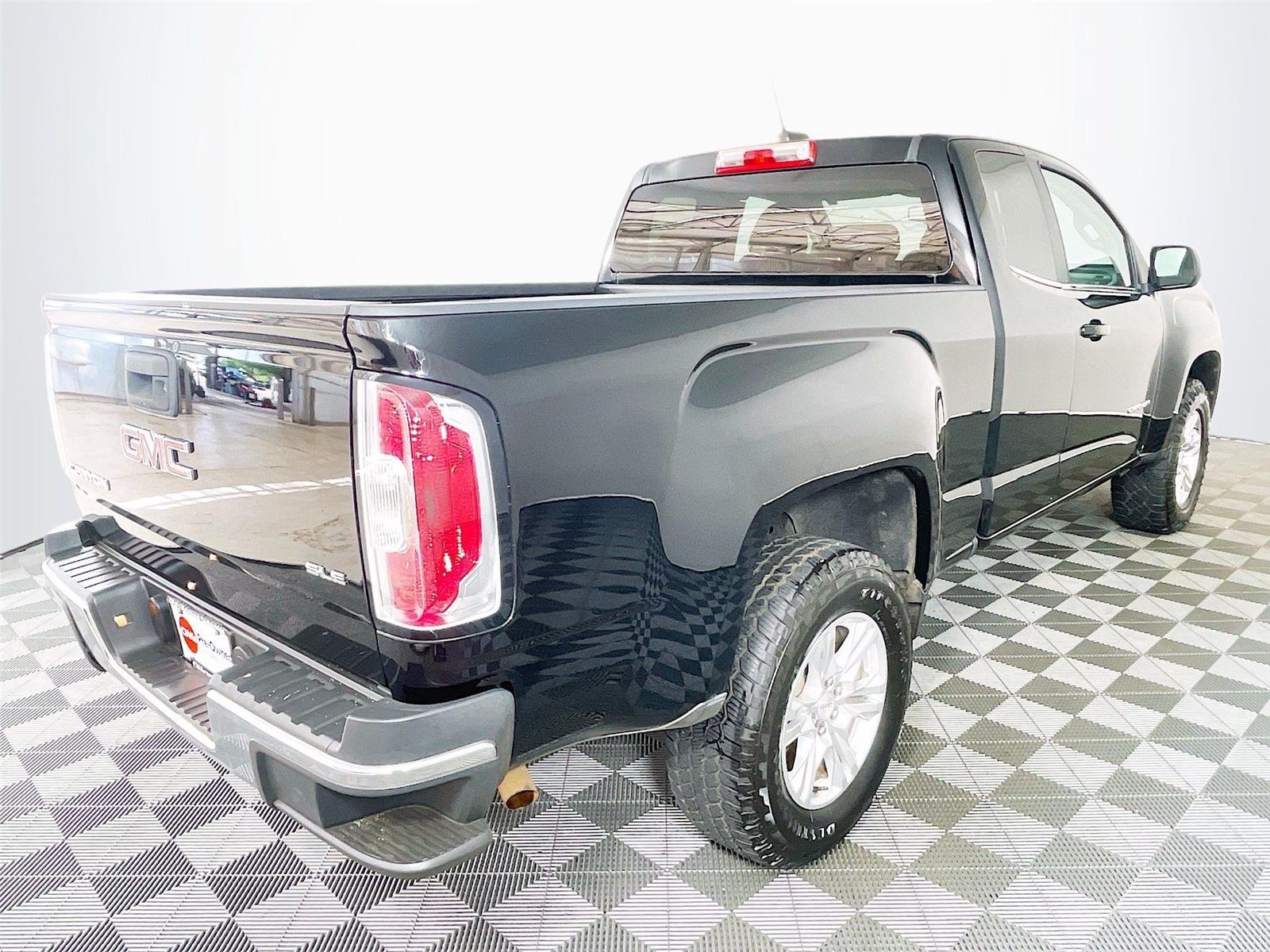 Used 2019 GMC Canyon SLE RWD image 9
